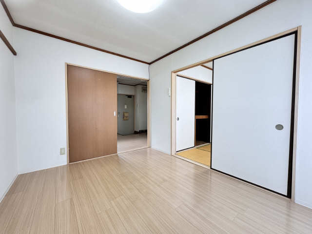 洋室-2
