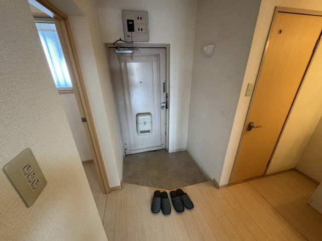 玄関‐３