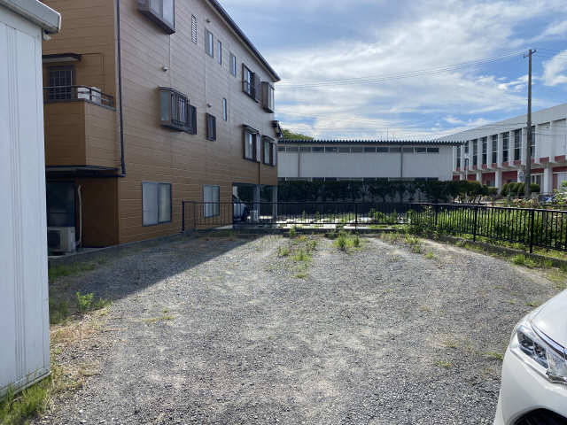 敷地外駐車場（北）