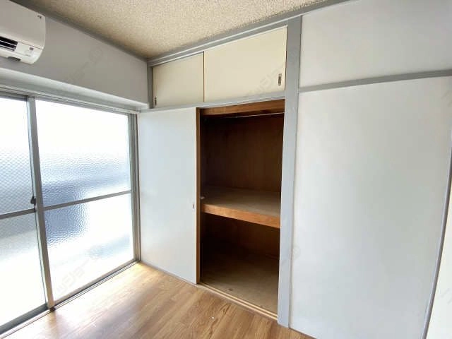 収納（南西洋室）