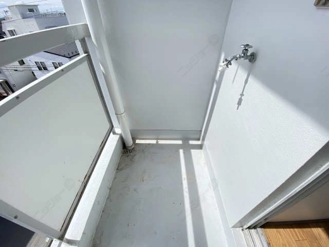 洗濯機置場（ベランダ）