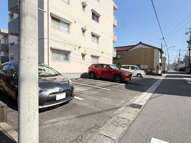 駐車場（西側）