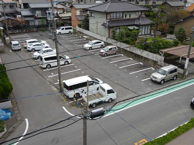 第二安井ビル 4階 駐車場