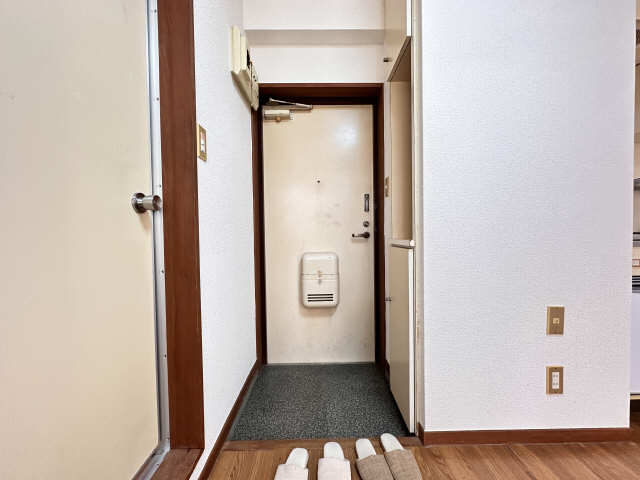 玄関内