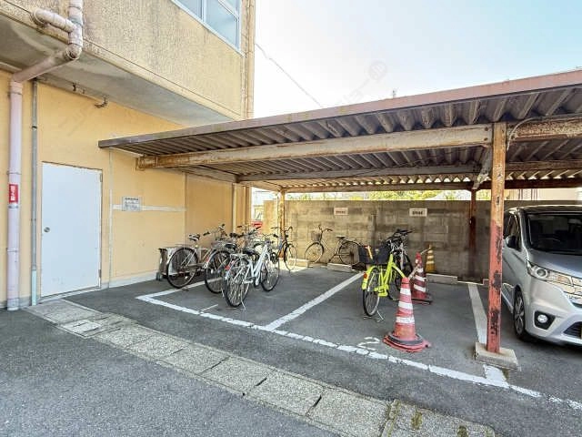 駐輪場-2