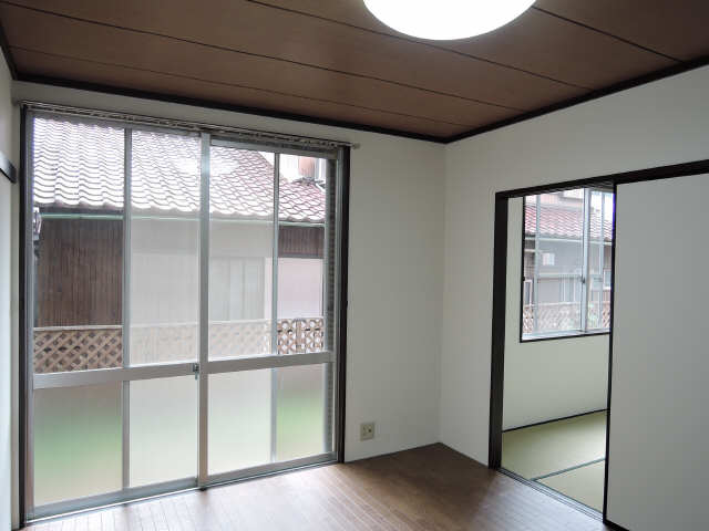 東和室
