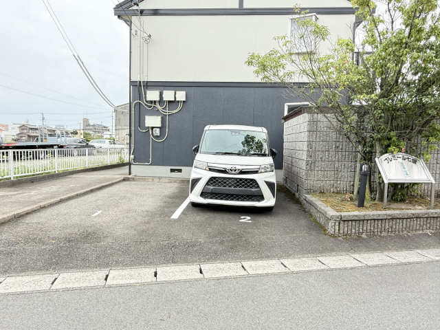 Ｂ棟西側駐車場