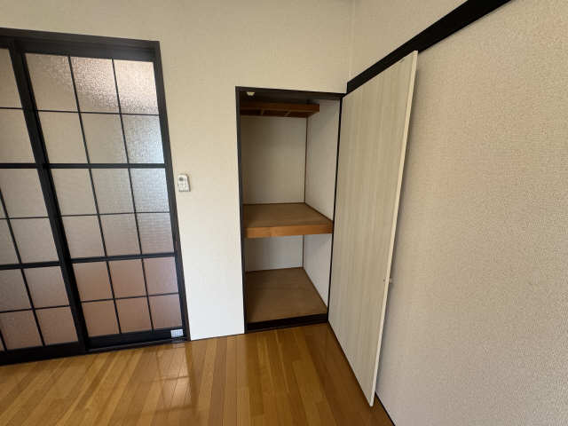 収納（東洋室）