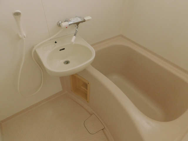 アーバンライフ太田 2階 浴室