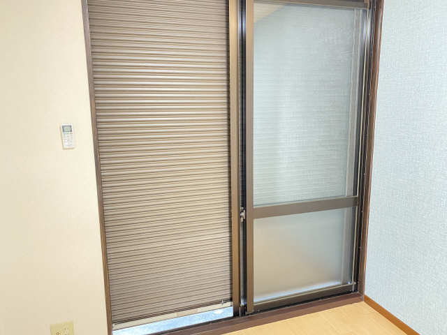 シャッター雨戸