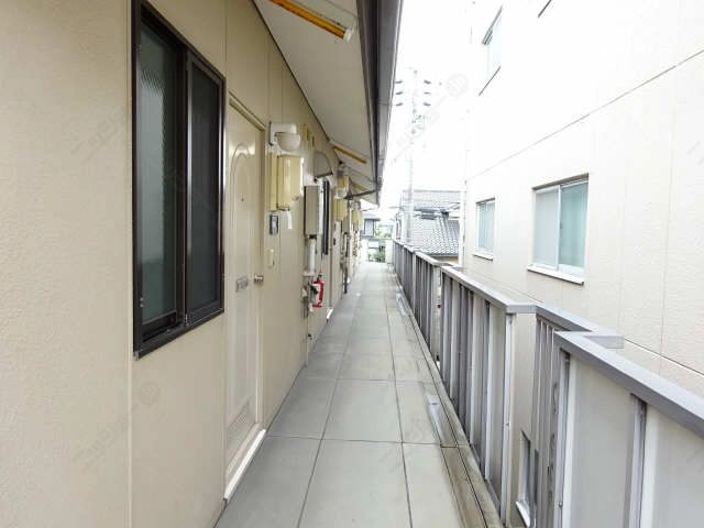 2階共用廊下