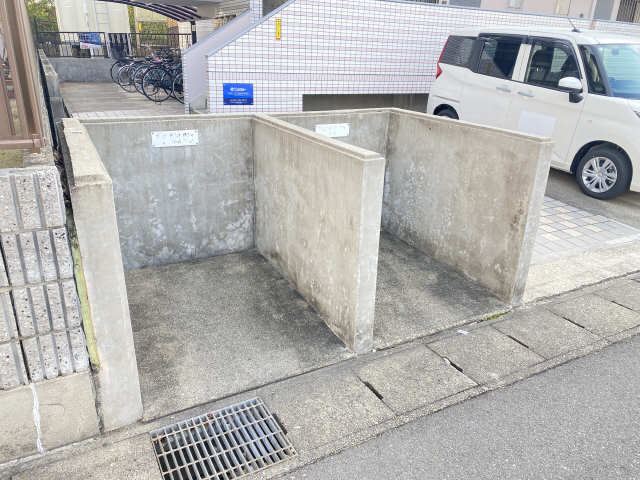 ゴミ置き場