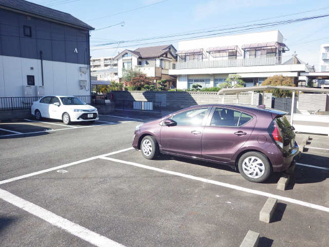 ＭａｓｔＴｏｗｎ東柳原 1階 駐車場