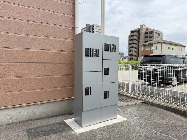 宅配ボックス