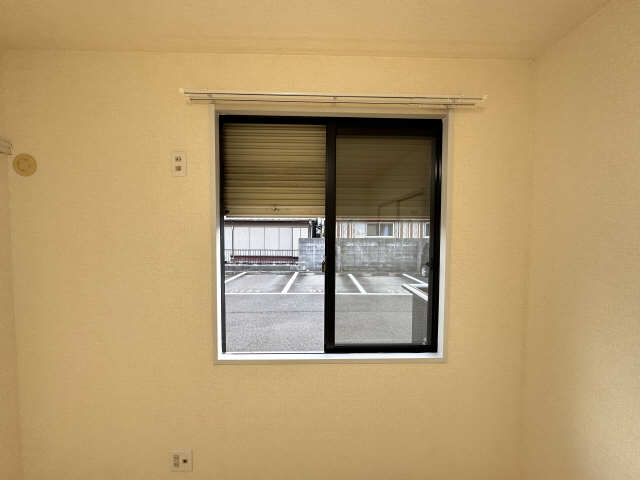 シャッター雨戸（東洋室）