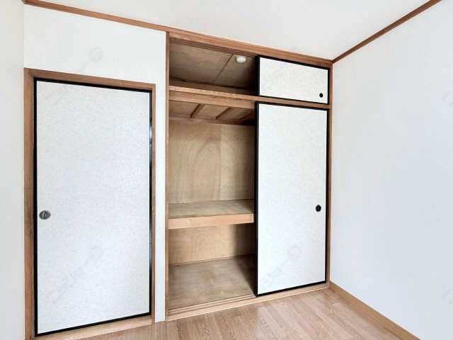 収納（南東洋室）