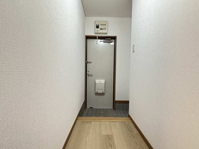 玄関内