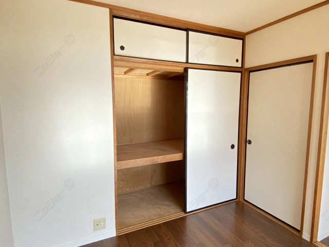 収納（南洋室）