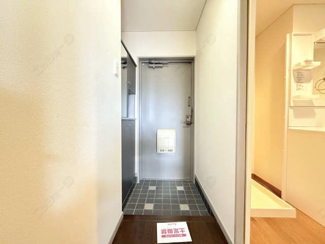 玄関内