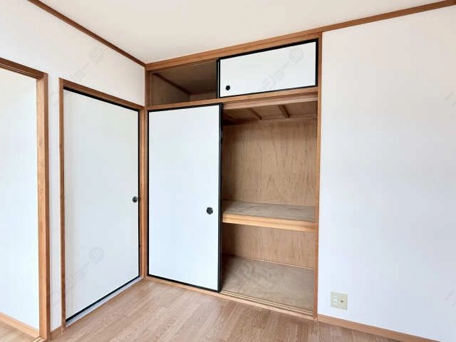 収納（南東洋室）