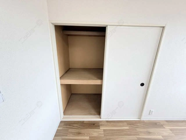 収納（南洋室）