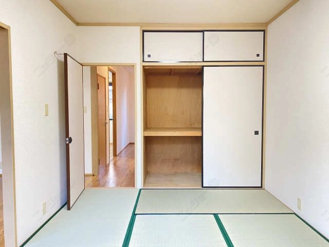 収納(南和室)