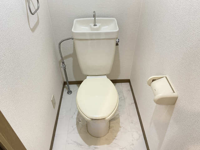 ロイヤルパレスなまずばし 2階 WC