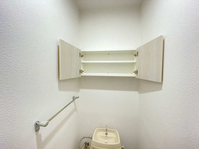 トイレ収納棚