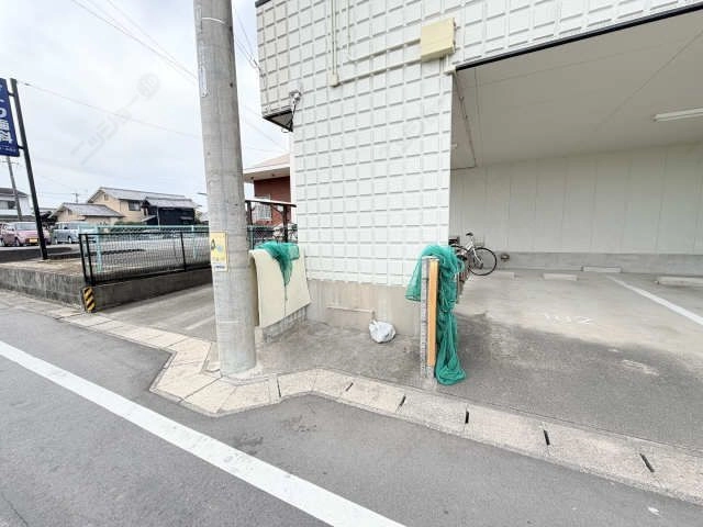 敷地内ゴミ置場