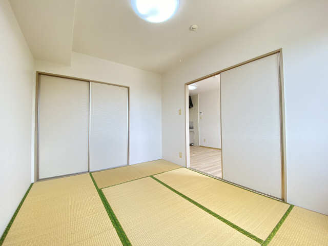 ラフォーレ川平 2階 和室-2