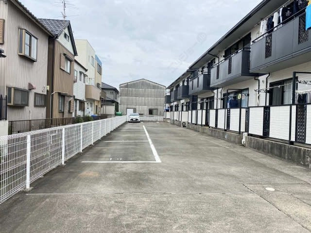 駐車場-2