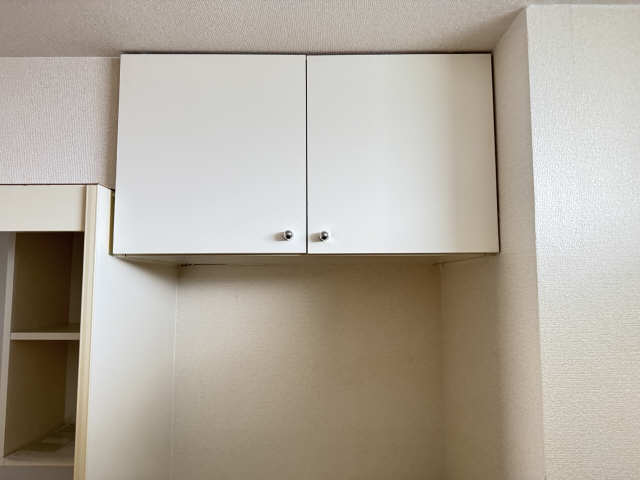 洗濯機置場の上部収納