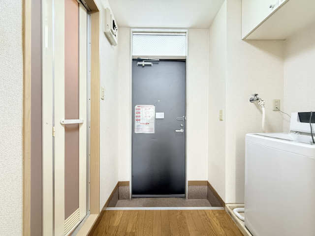 玄関内