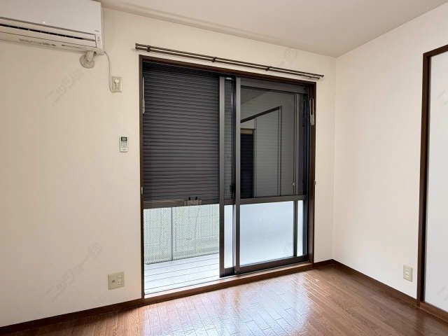 シャッター雨戸(全居室)
