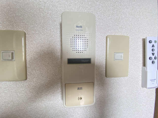 インターホン