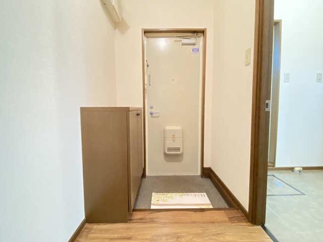 玄関‐２