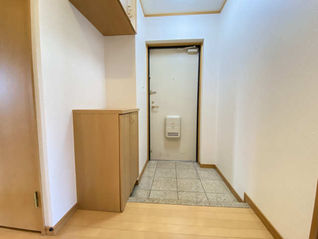 玄関内