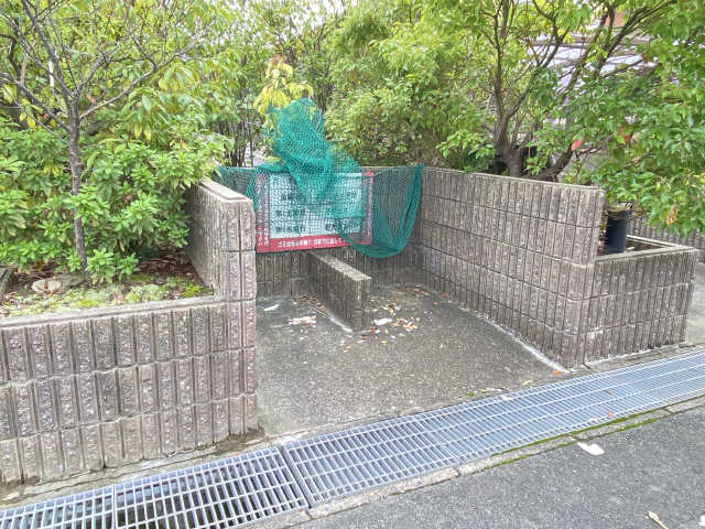 ゴミ集積所