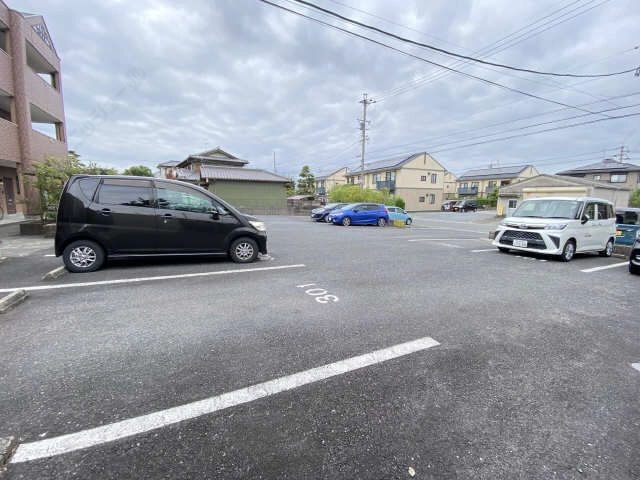 駐車場-2