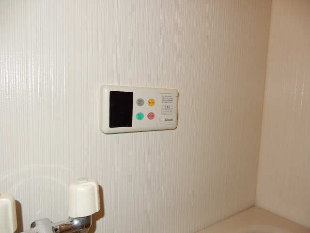 レジアス・ハイム遼仙 3階 浴室内給湯操作パネル