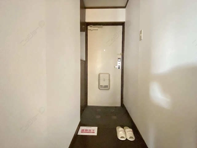 玄関内