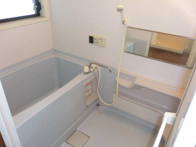 ラ・メゾン・タナカＣ 2階 浴室