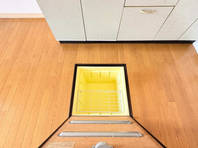 キッチン床下収納