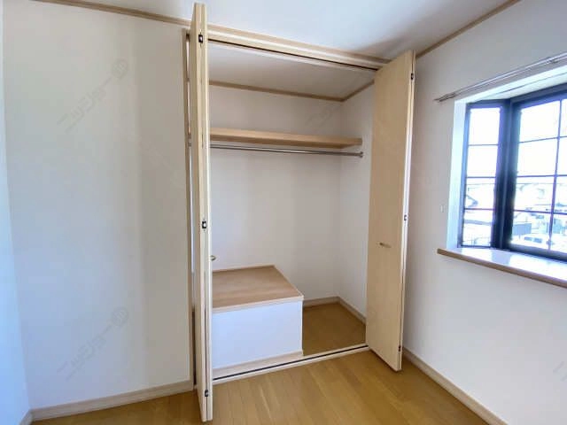 収納（2階北洋室）