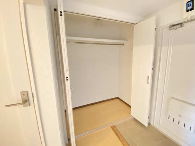 収納（玄関横）
