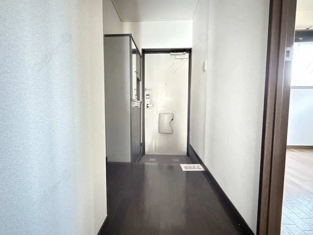 玄関内
