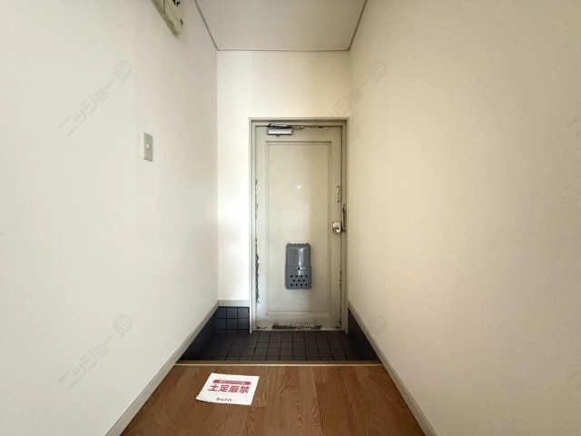 玄関内