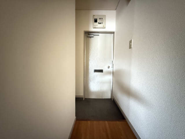 玄関内