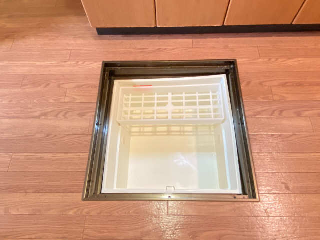 キッチン床下収納