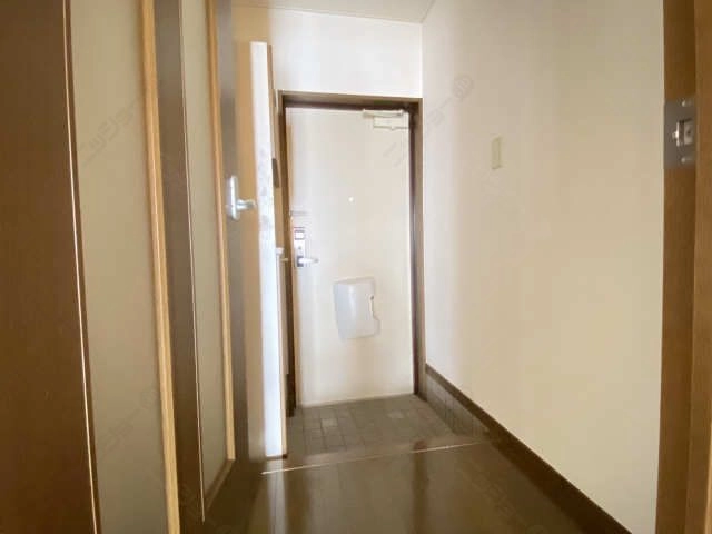 玄関内